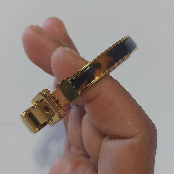 Michael Kors Tortoise Resin Gold Tone Buckle Style Bracelet - Picture 5 of 10